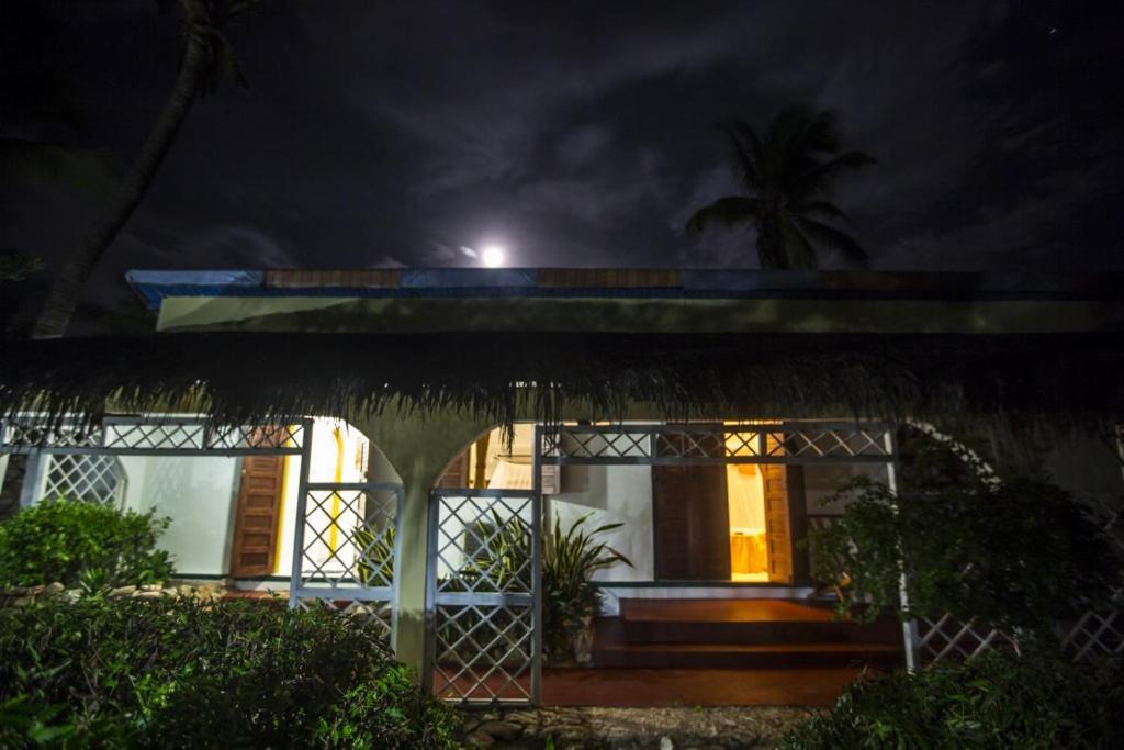 Chez Maggie Hotel & Restaurant Morondava Exterior foto